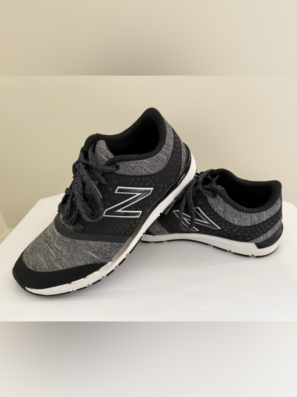 New Balance 577 Black & Gray Athletic Trainers, Size 7